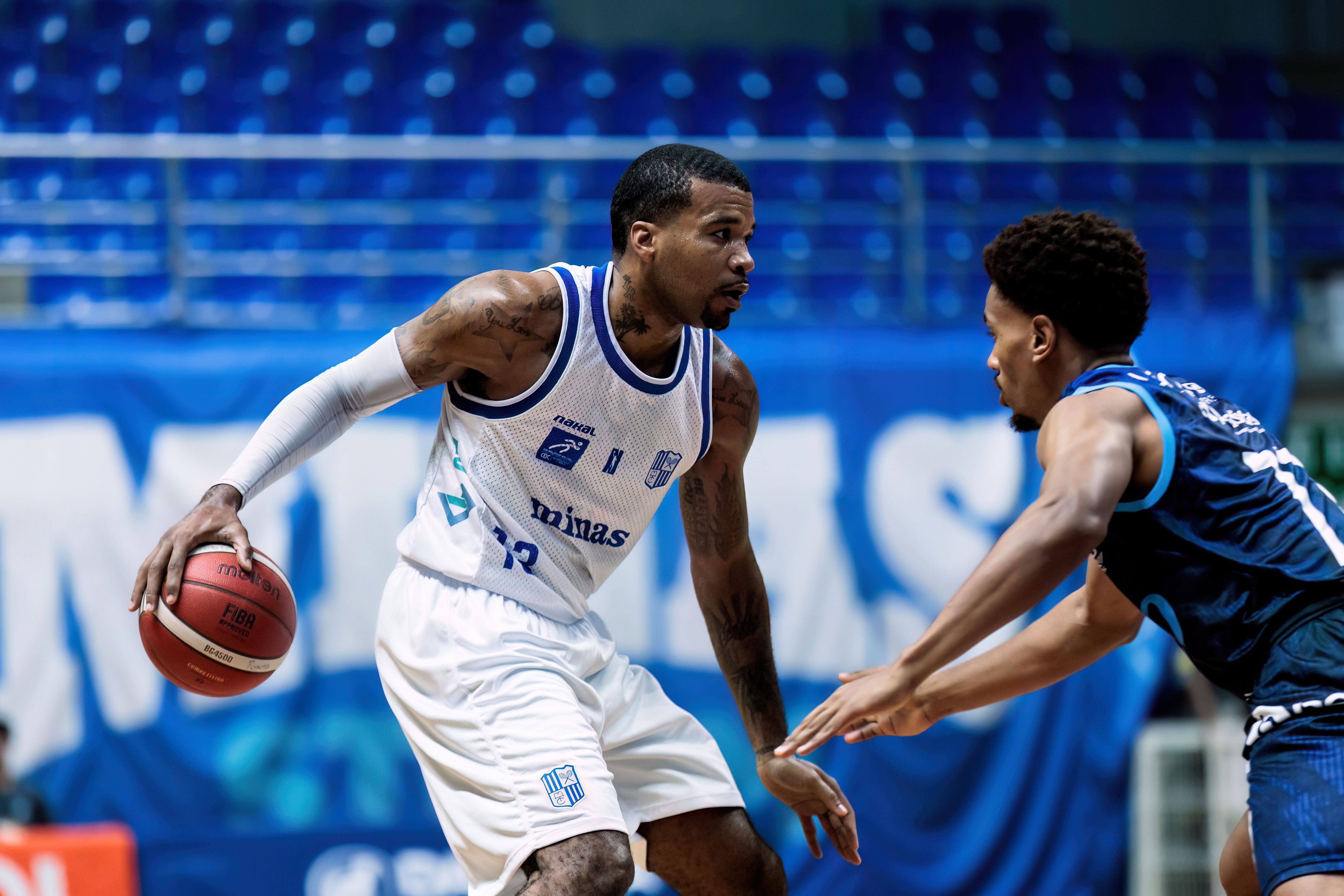 Coletivo se destaca, Minas domina, vence Pato e mantém 100% no NBB