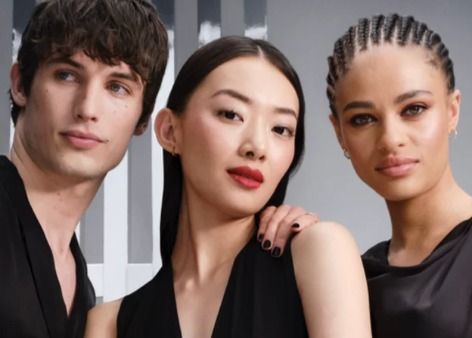 Campanha da YSL Beauty alerta para sinais de controle nos relacionamentos