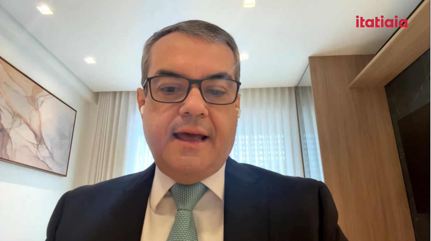 Anulação da eleição pedida por Flávio Bolsonaro é inviável, avalia especialista