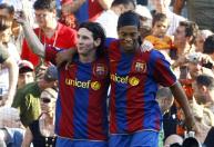 Ronaldinho exalta Messi por carreira na Argentina e manda recado: 'Desfruta da vida'