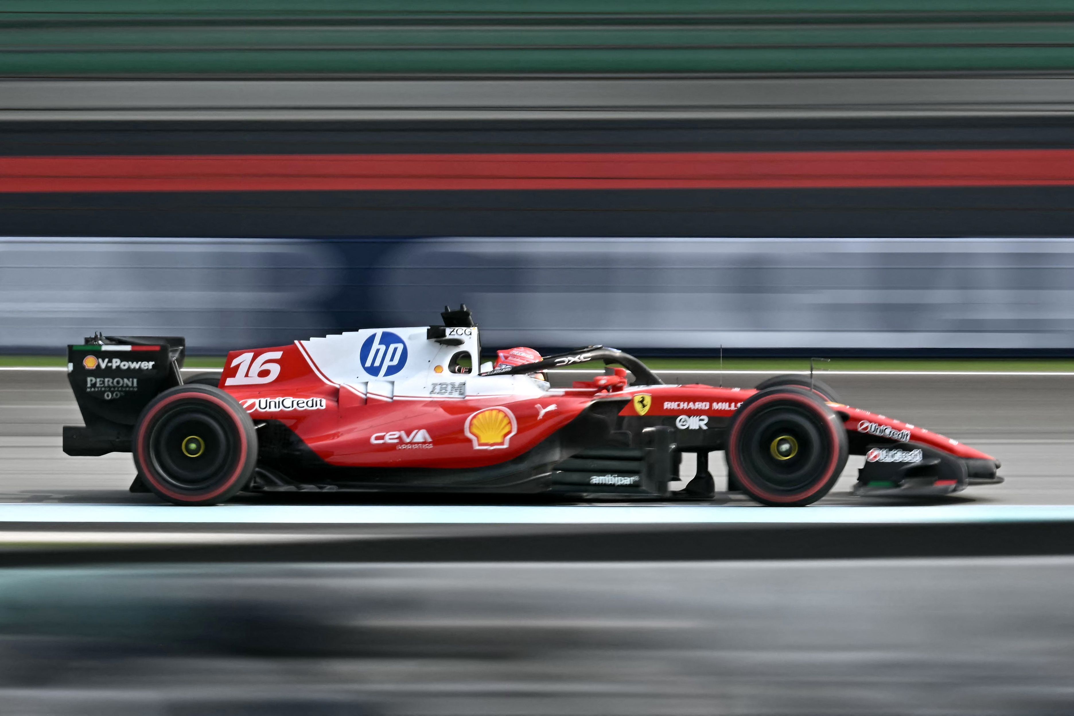 F1: Leclerc e Verstappen lideram treinos livres do GP do Bahrein
