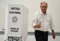 Geraldo Alckmin vota na Zona Oeste de SP: 'Com o presidente Lula, salvamos a democracia'