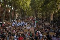 O que está acontecendo na França? Entenda protestos registrados no país há mais de um mês