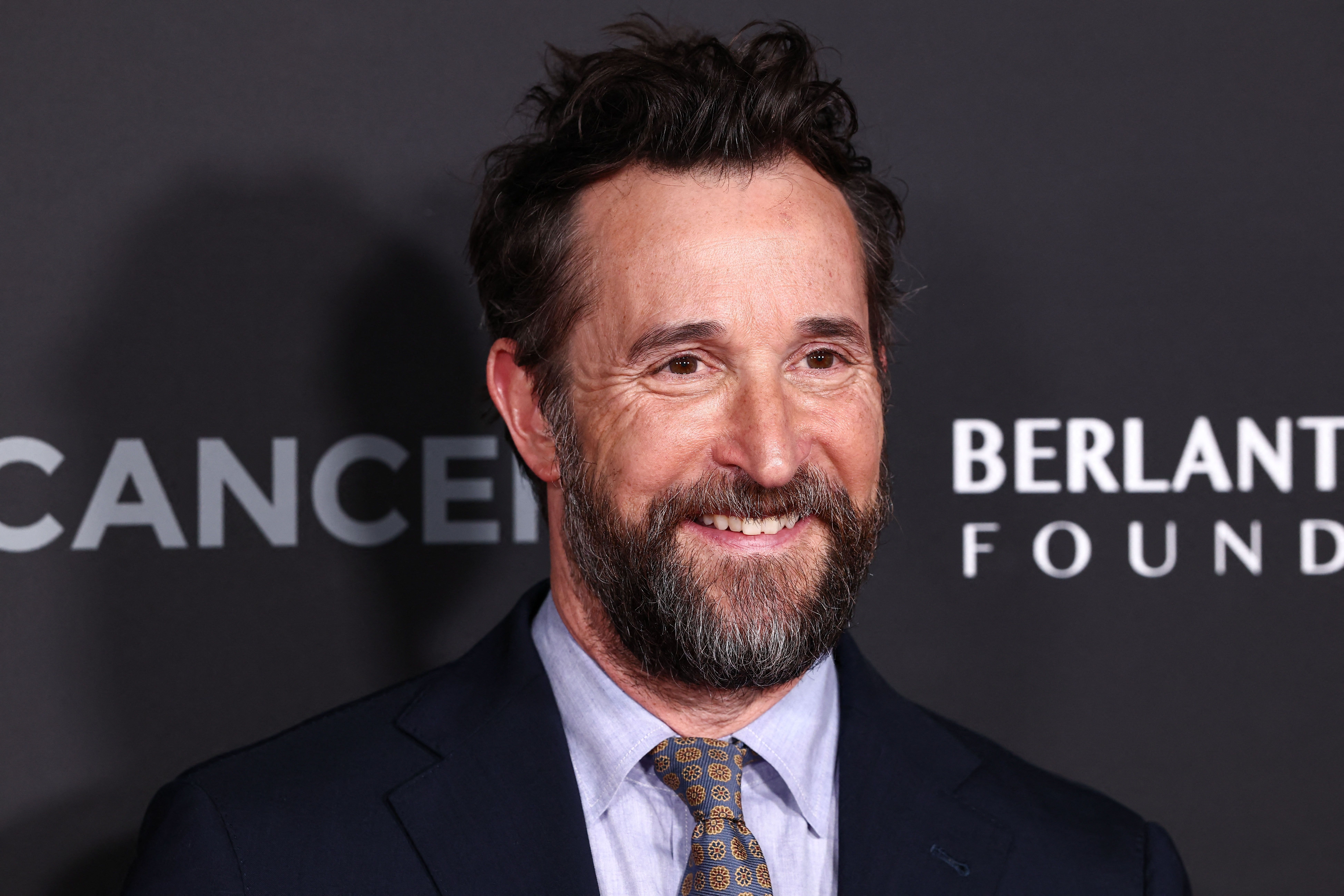 Noah Wyle, ator de 'The Pitt', é eleito o homem mais sexy do mundo pela revista People