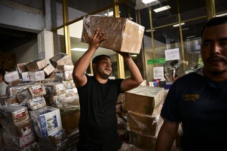 De acordo com o governo, o tremor deixou mais de 2 mil desabrigados e afetados em todo o país. Além disso, cerca de 900 moradias e 400 escolas sofreram danos.
