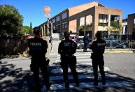 Em meio a protestos, ataque a tiros em escola da França é investigado pela procuradoria antiterrorismo