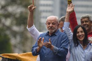 Lula confirma a entrega de dados exigidos por Flávio Bolsonaro ao TSE na quinta-feira (22)
