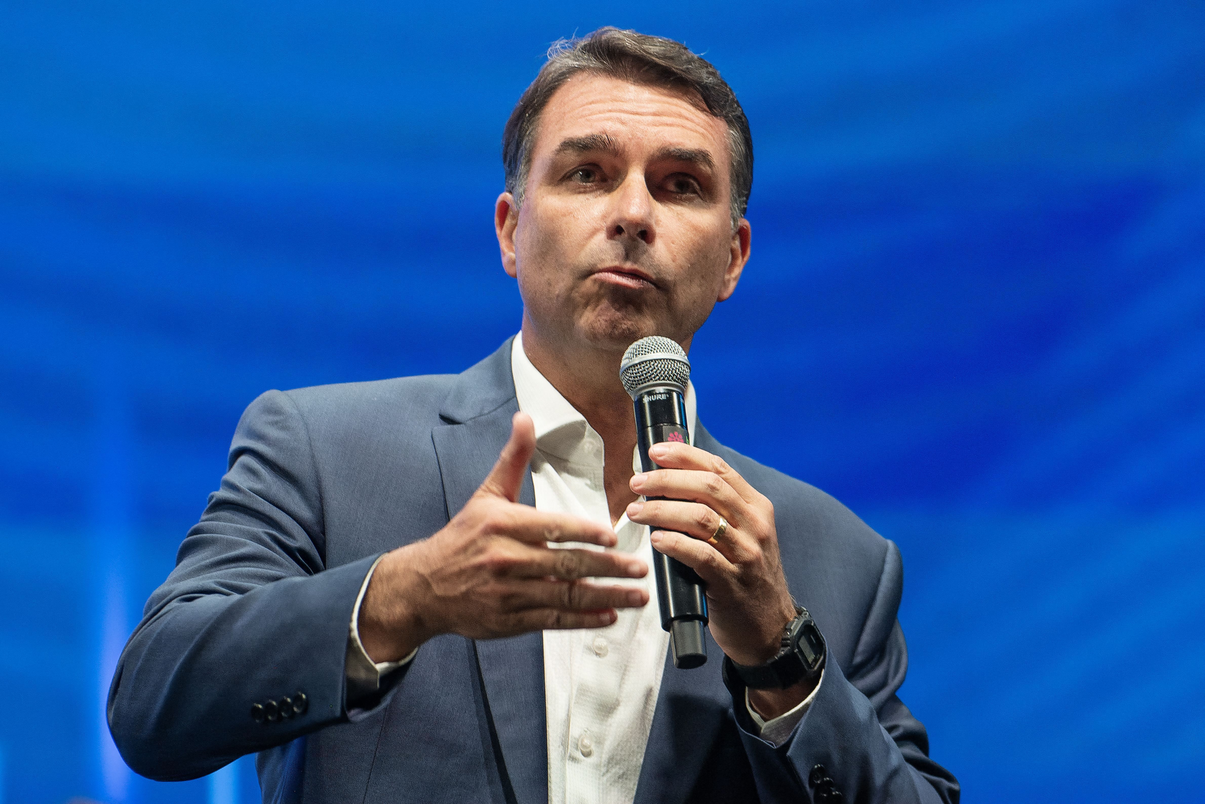 Flávio ironiza guinada do PT sobre maioridade penal; oposição fala em “desespero” e “oportunismo” do governo