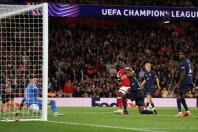 Arsenal deslancha no 2º tempo e goleia o Lile pela Champions League