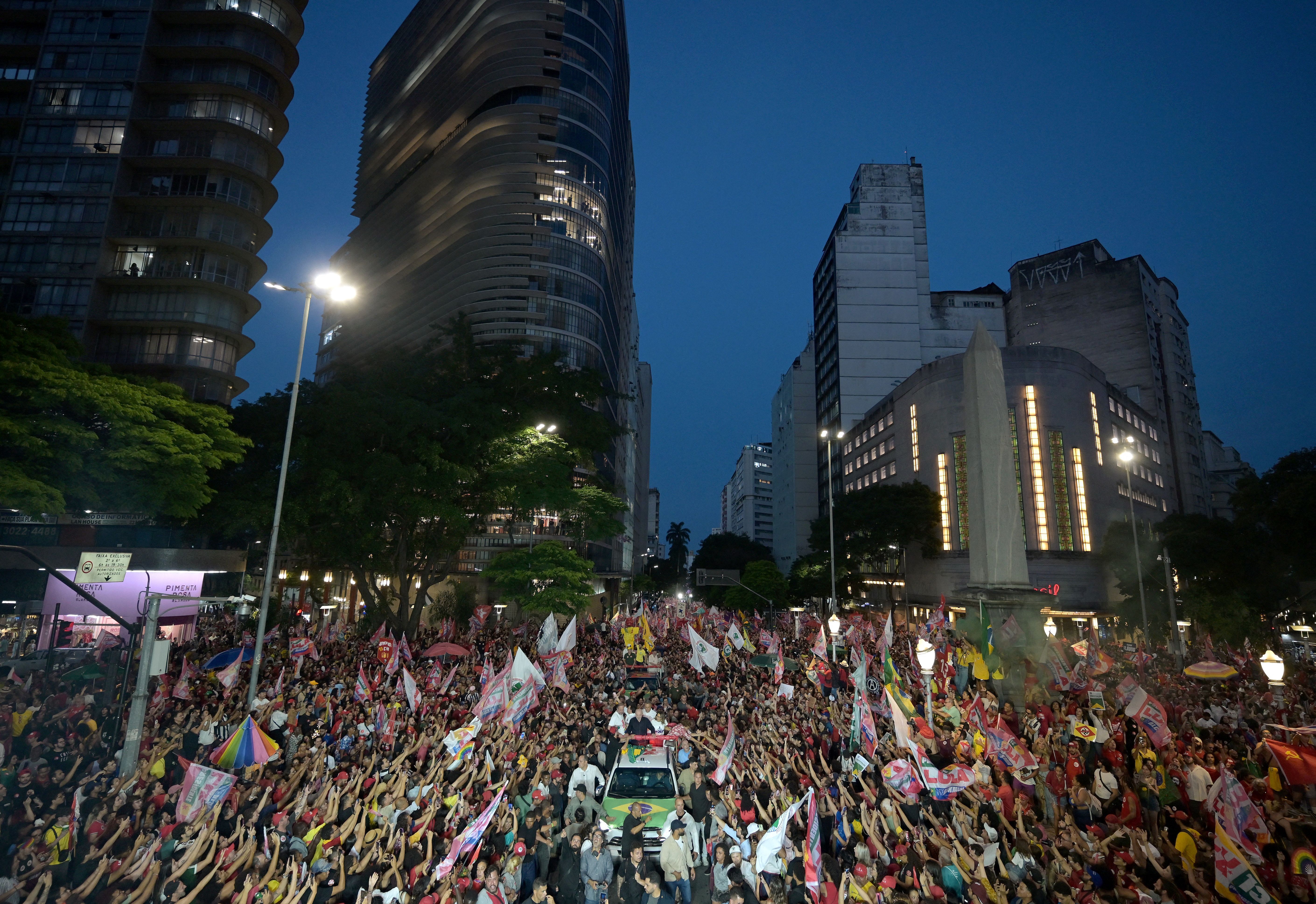 Lula tem virada em Minas Gerais e resultado impulsiona desempenho nacional