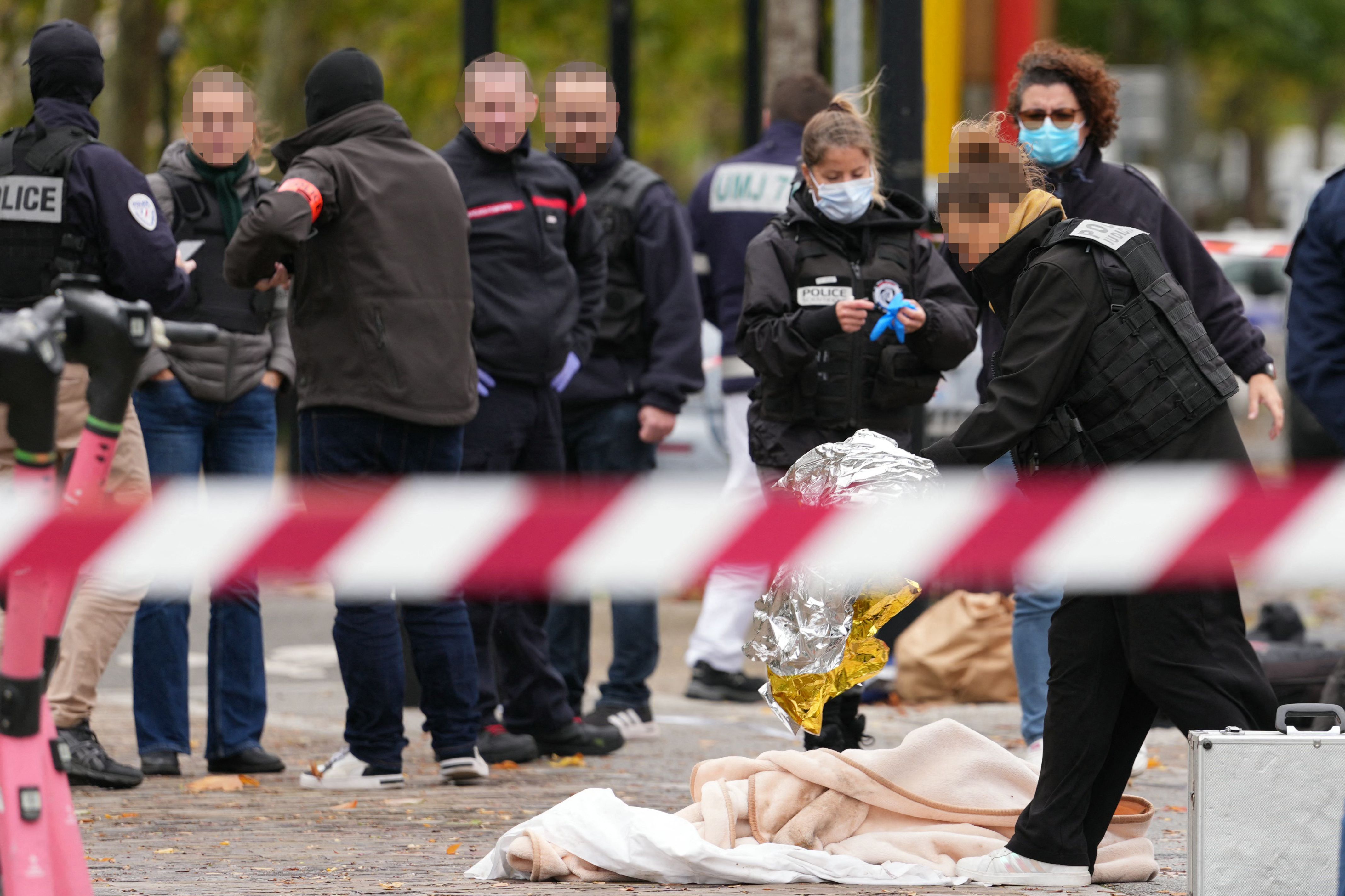 Tiroteios em cidades da França matam uma pessoa e deixam quatro feridas; Macron trata caso como terrorismo