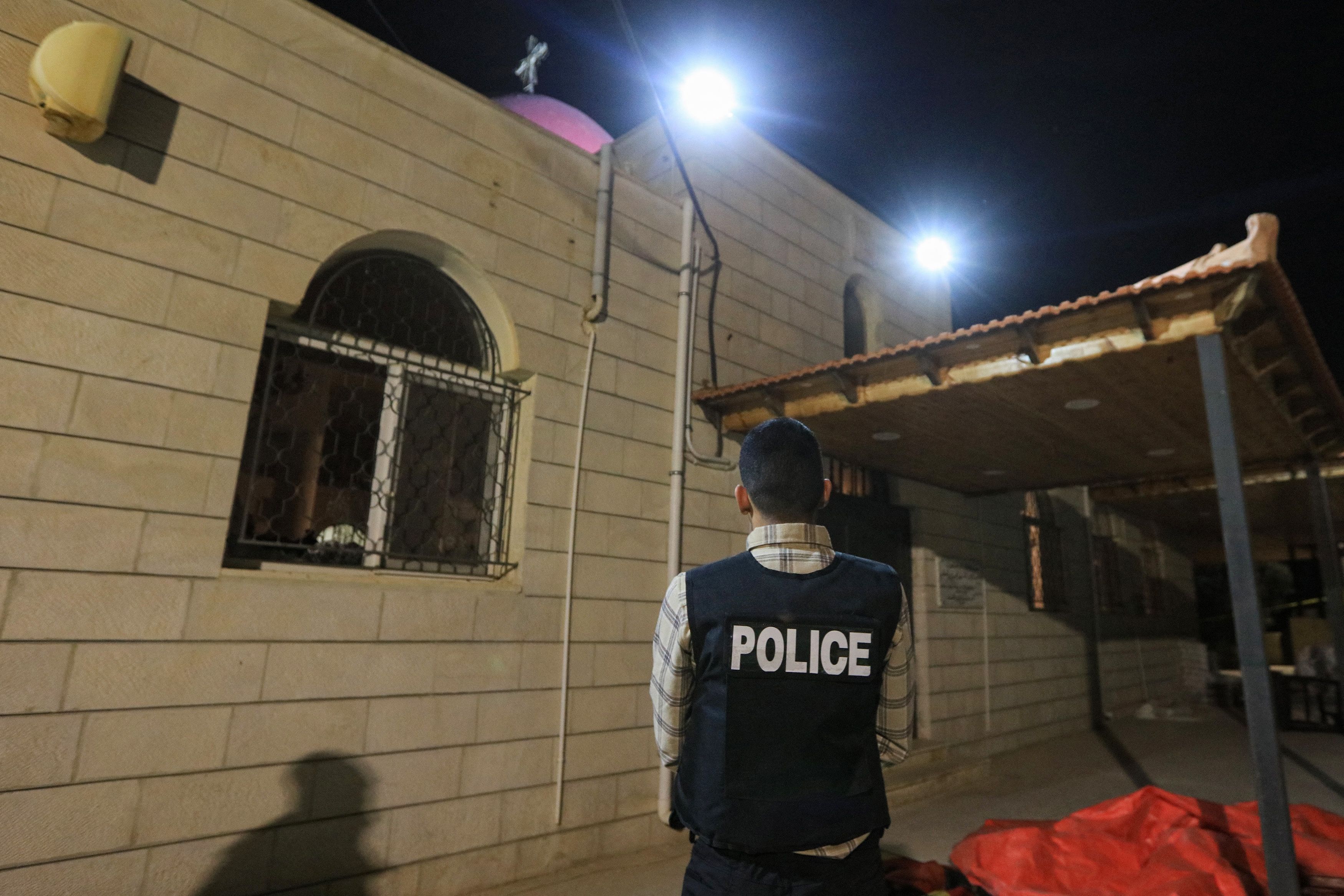 Número de mortos devido a ataque em igreja na Jordânia chega a oito