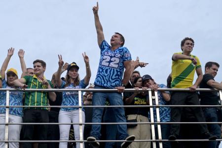O senador Flávio Bolsonaro na Barra da Tijuca