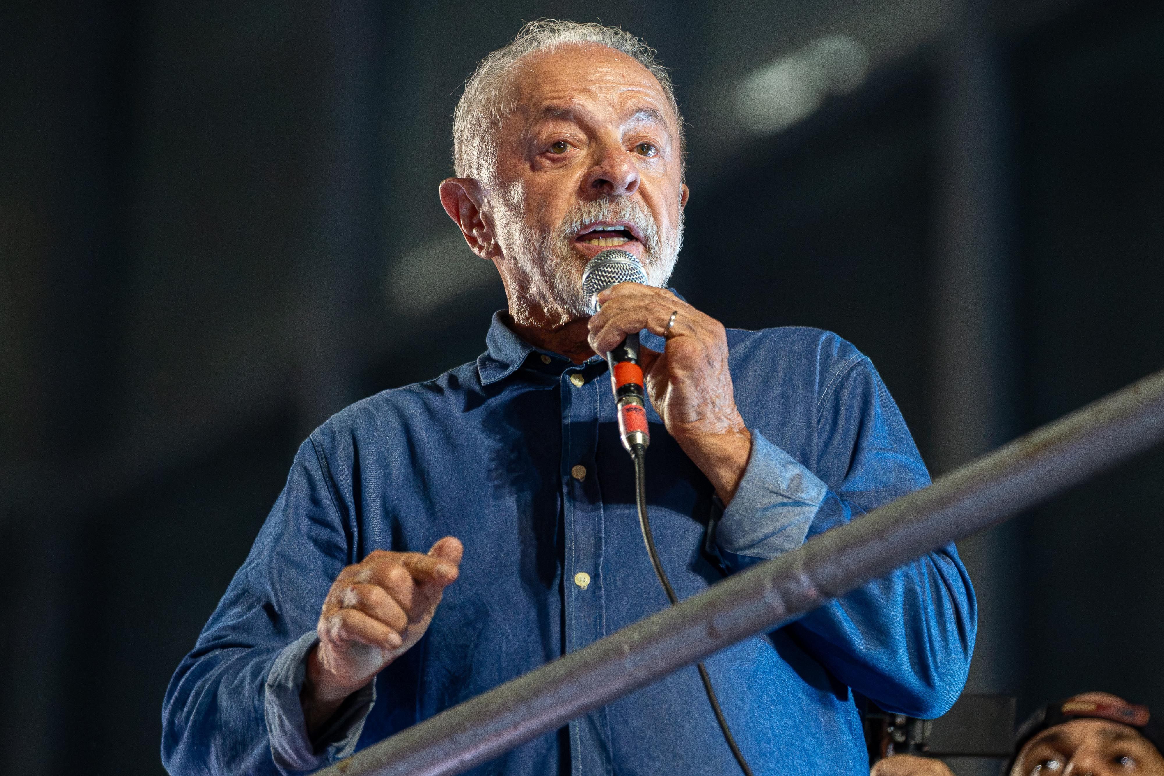 Lula avalia mudanças nos ministérios para quarto mandato presidencial
