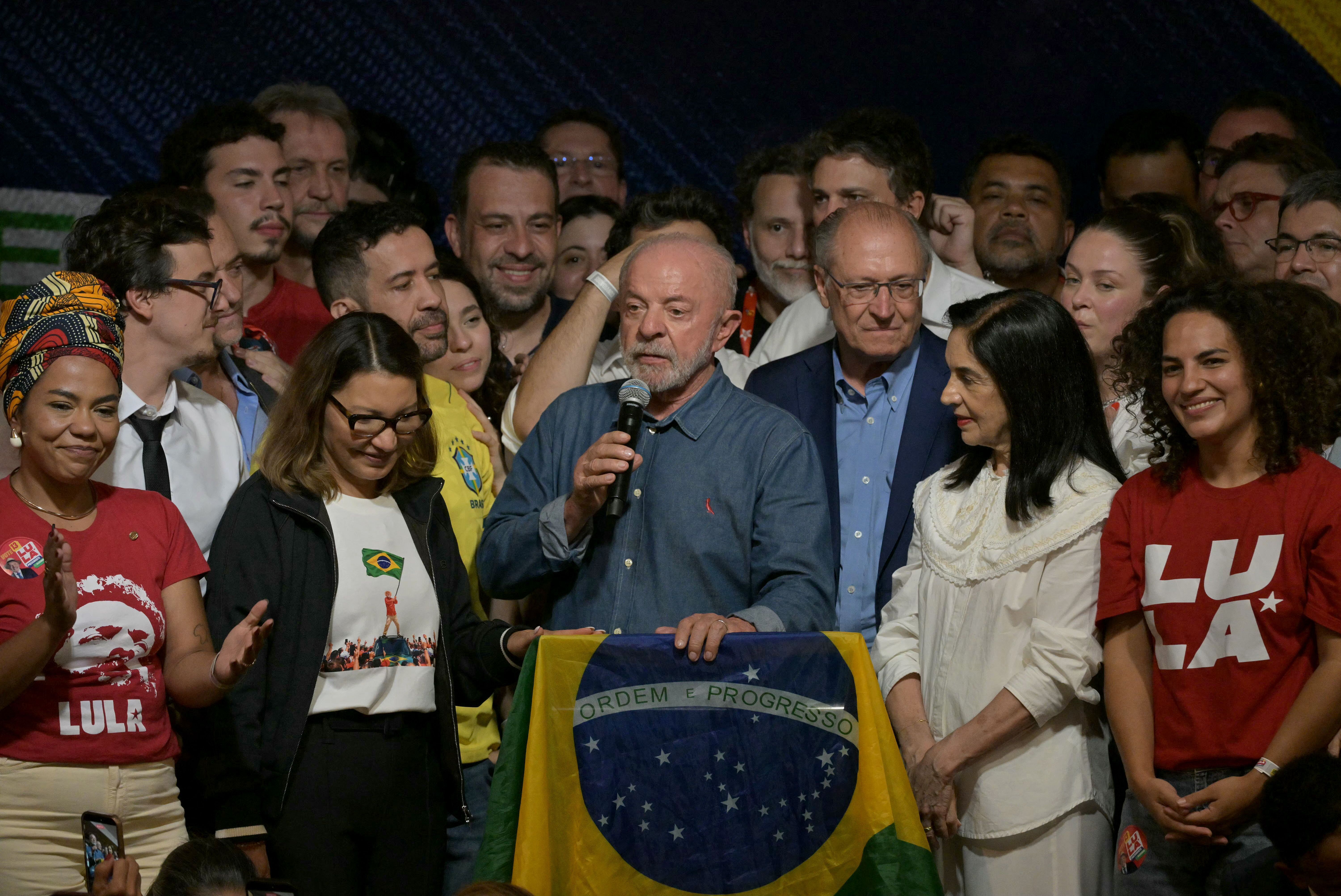 Pela 4ª vez presidente, Lula prioriza Alckmin e faz aceno à direita, religiosos e jovens