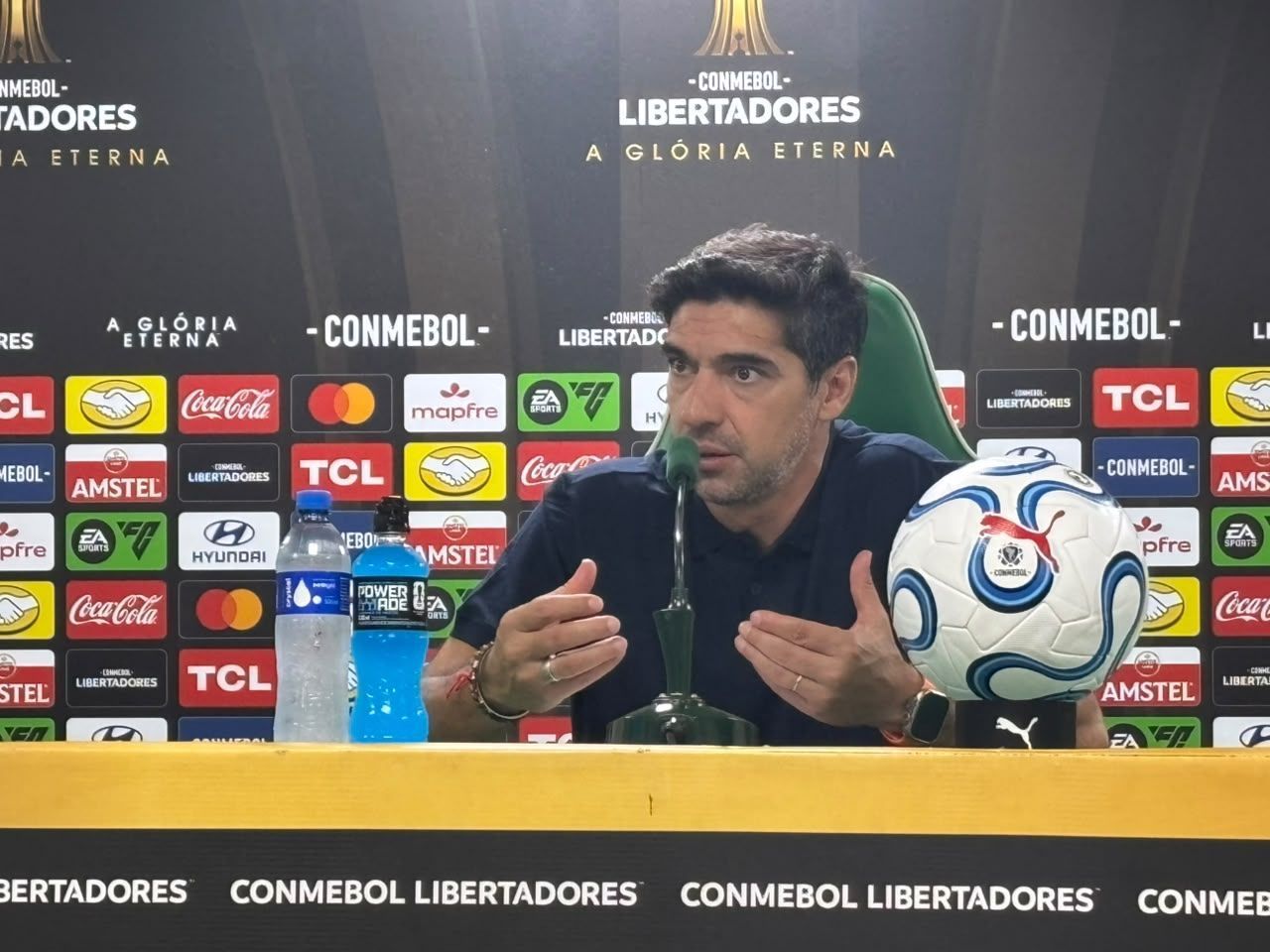 Abel faz revelações sobre pênaltis e manda recado a Carlos Miguel no Palmeiras