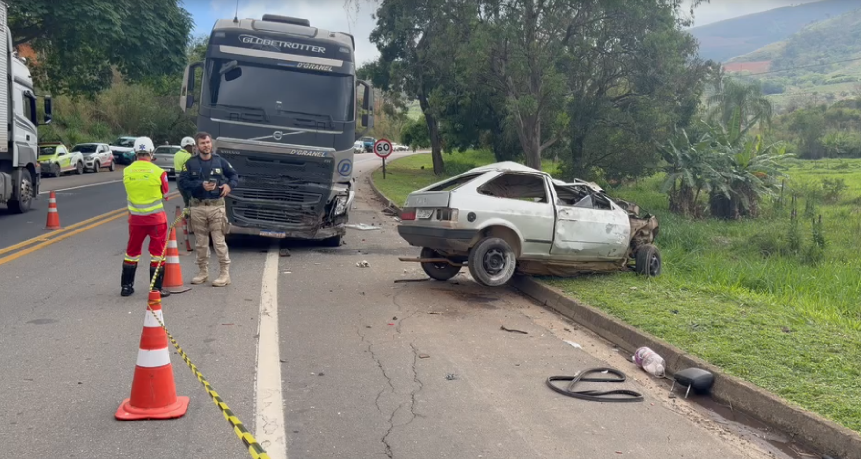 Carro com placa de Ipatinga se envolve em acidente fatal na BR 116 