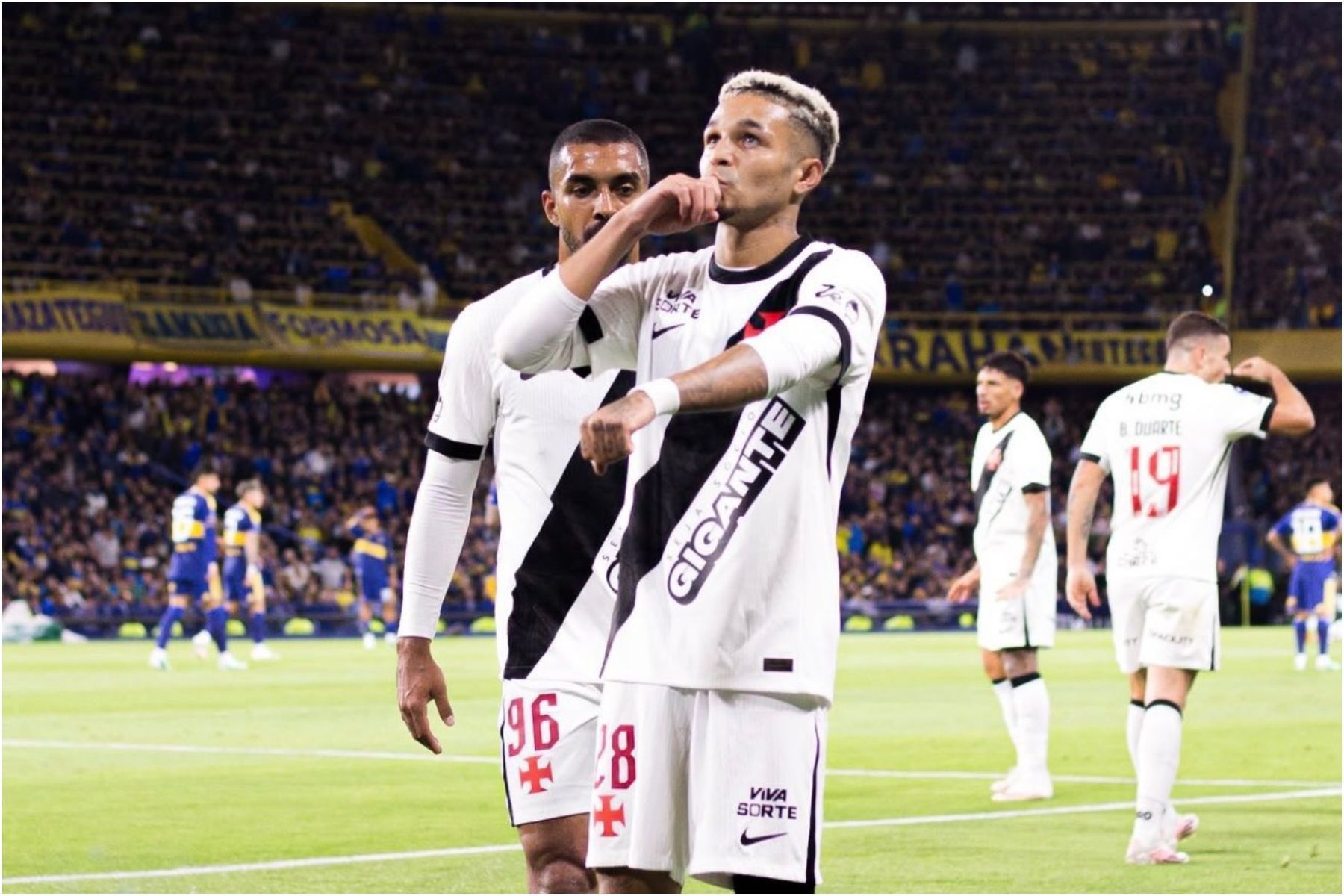 Vasco segura pressão do Boca e vence na Bombonera na semifinal pela Sul-Americana