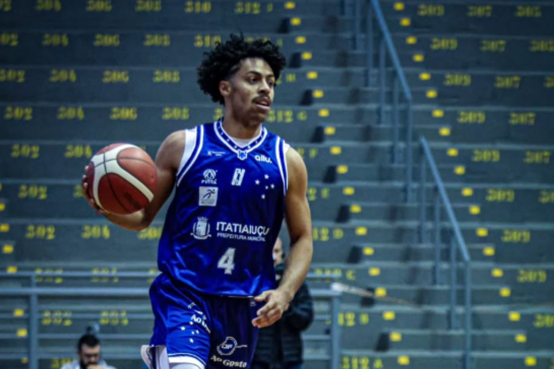 Cruzeiro reage no segundo tempo e vence Caxias do Sul na estreia pelo NBB