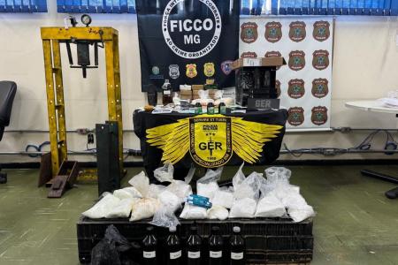 Apreensões feitas durante a Operação "Entre Vagas" deflagrada pela Ficco MG em Juiz de Fora