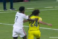 Vini Jr., do Real Madrid, é expulso por puxar cabelo do adversário no Espanhol