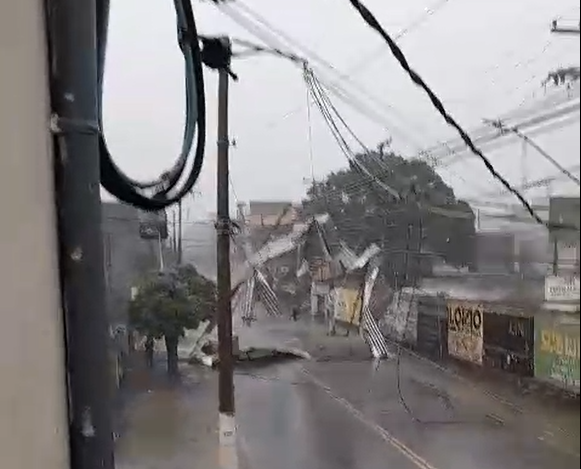 Alguns bairros ainda sem energia desde o temporal de domingo (25) em Fabriciano e Timóteo