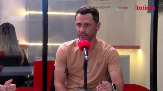 O governador eleito Cleitinho Azevedo (Republicanos) disse que convenceu Flávio Bolsonaro a votar pelo fim da escala 6x1