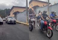Vídeo: cortejo do corpo de Beatriz Vitória passa com o caixão em frente à casa da suspeita