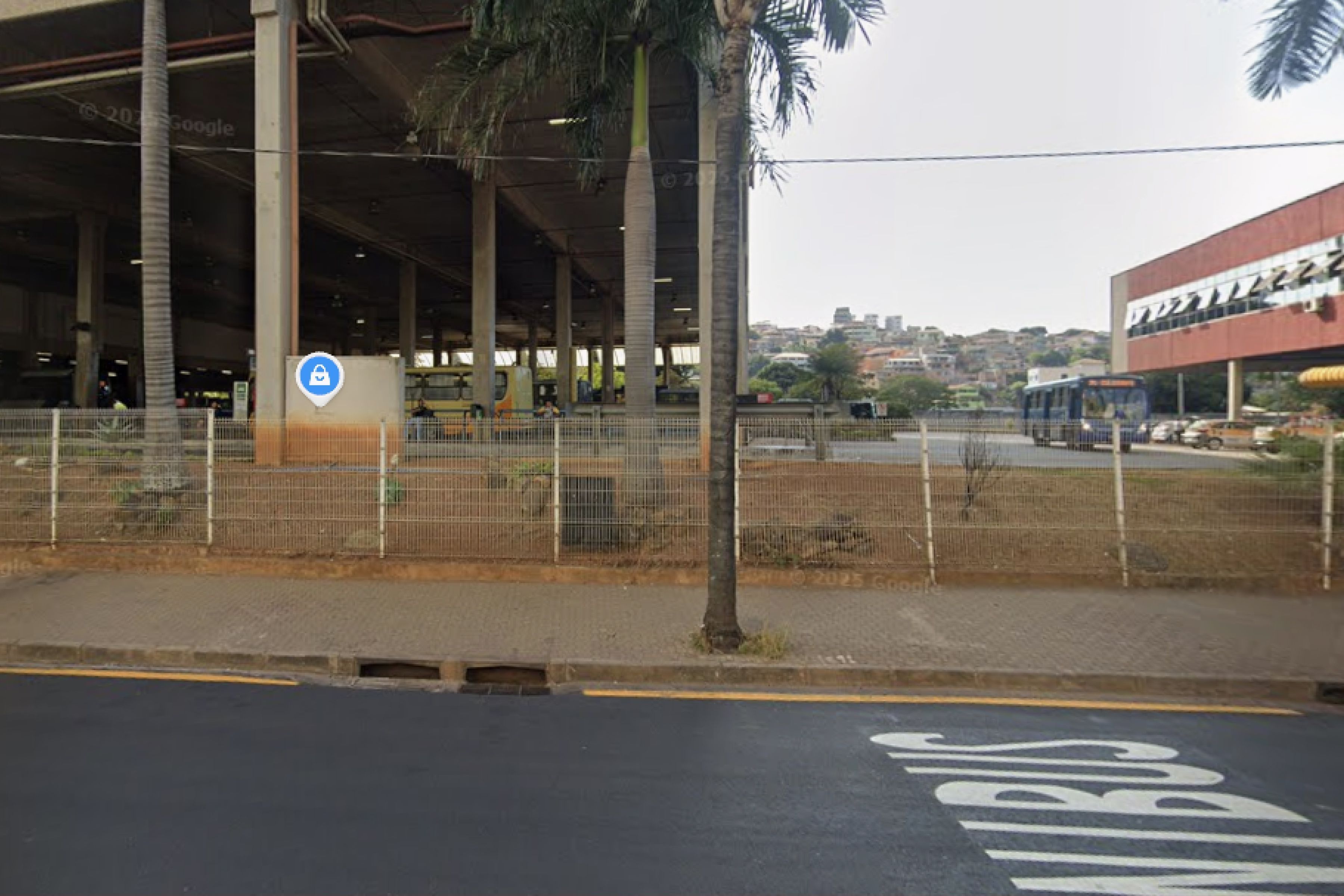 Homem passa mal e morre em estação de ônibus no Barreiro, em BH