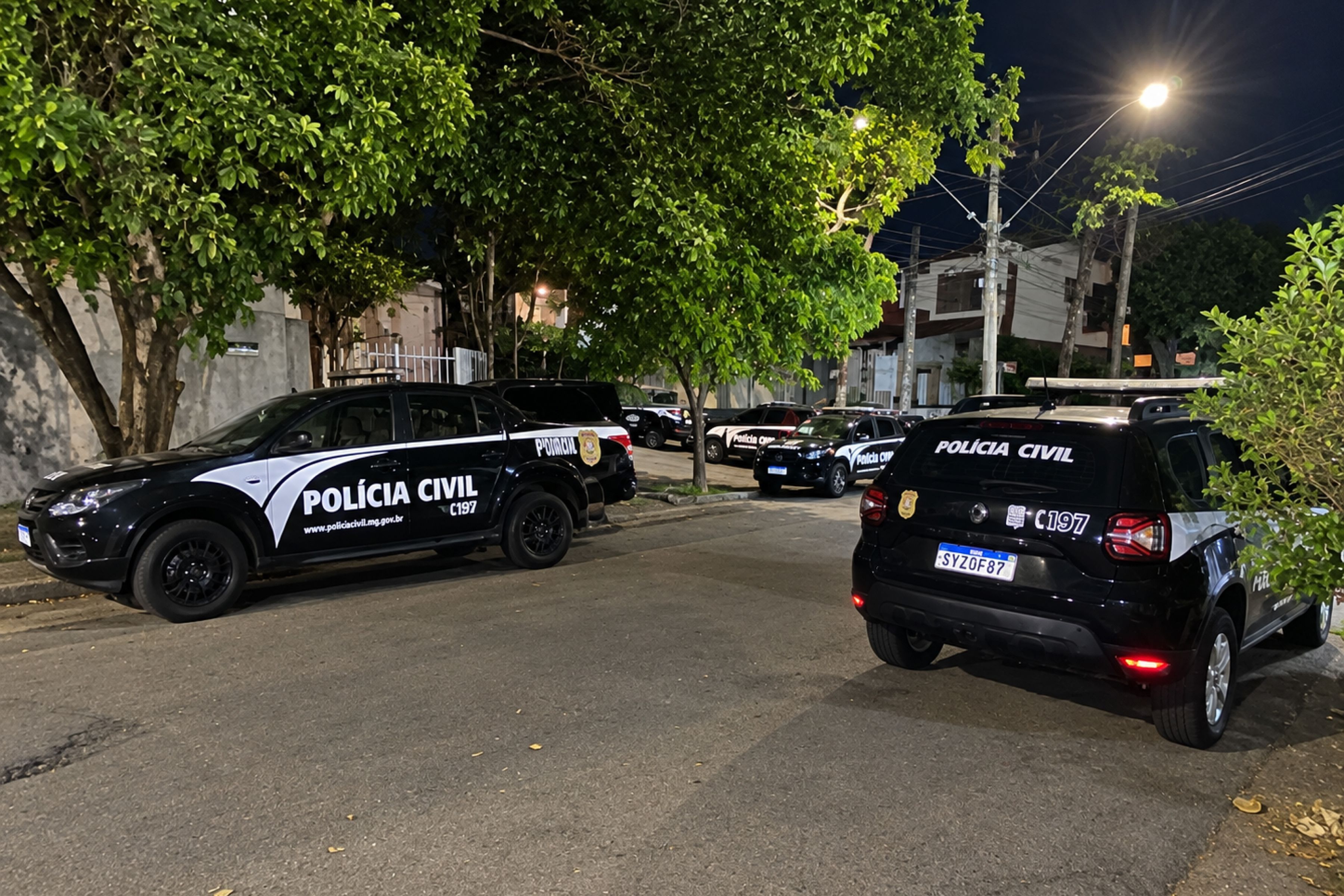 Polícia investiga denúncias de clientes agredidos em casa de pôquer no Belvedere, em BH