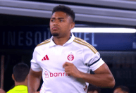 Victor Gabriel volta aos gramados pelo Inter após lesão de Pec, do Cruzeiro
