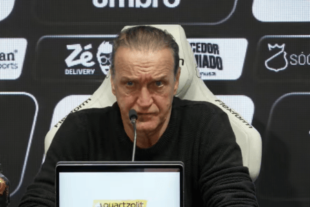 Cuca, técnico do Santos FC