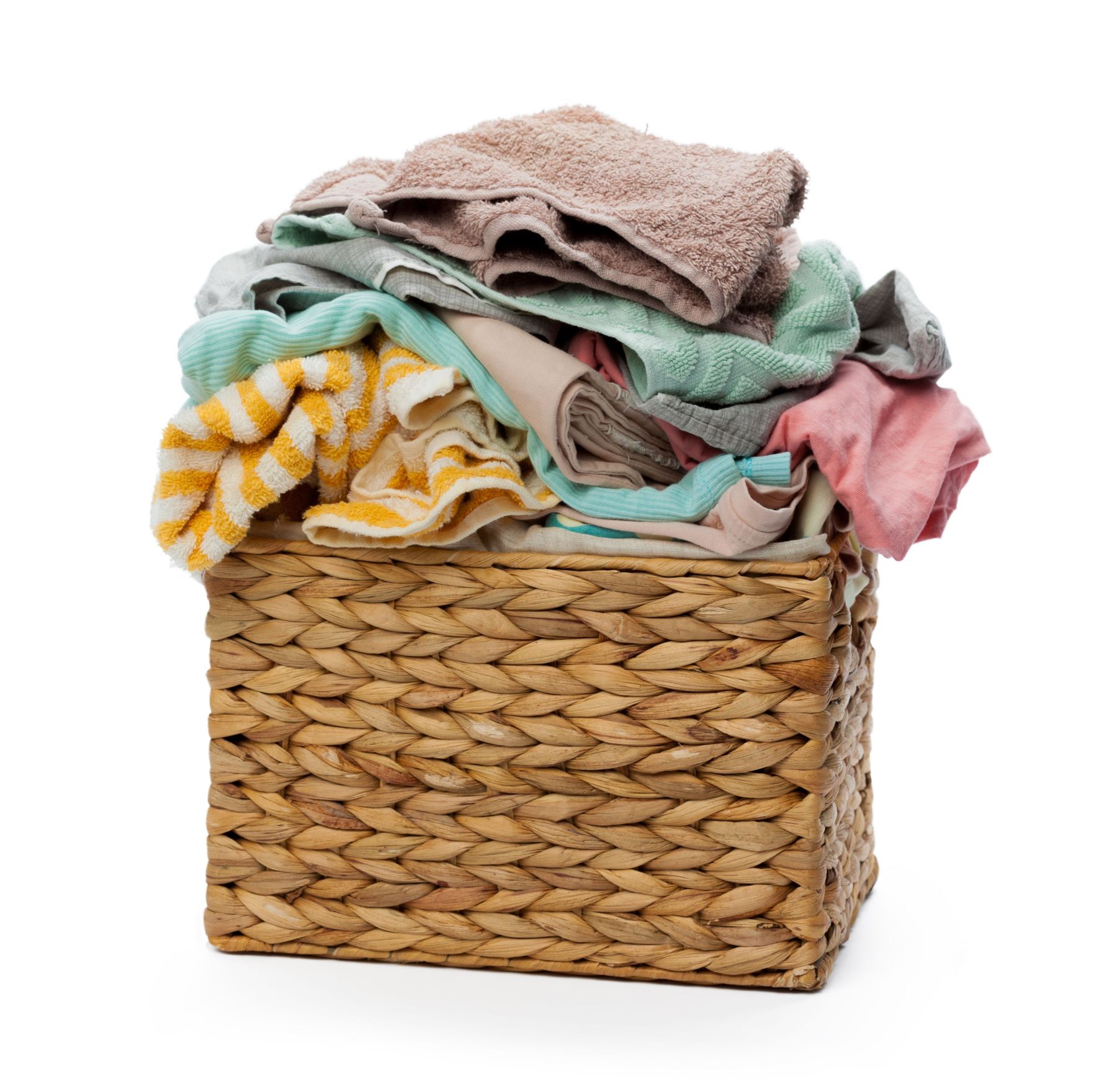 O cesto de roupa suja está perdendo espaço: conheça a alternativa moderna e discreta para o banheiro