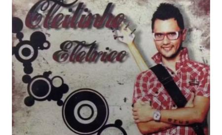 Cleitinho mantinha o nome artístico 'Cleitinho Elétrico' • Reprodução | Redes sociais