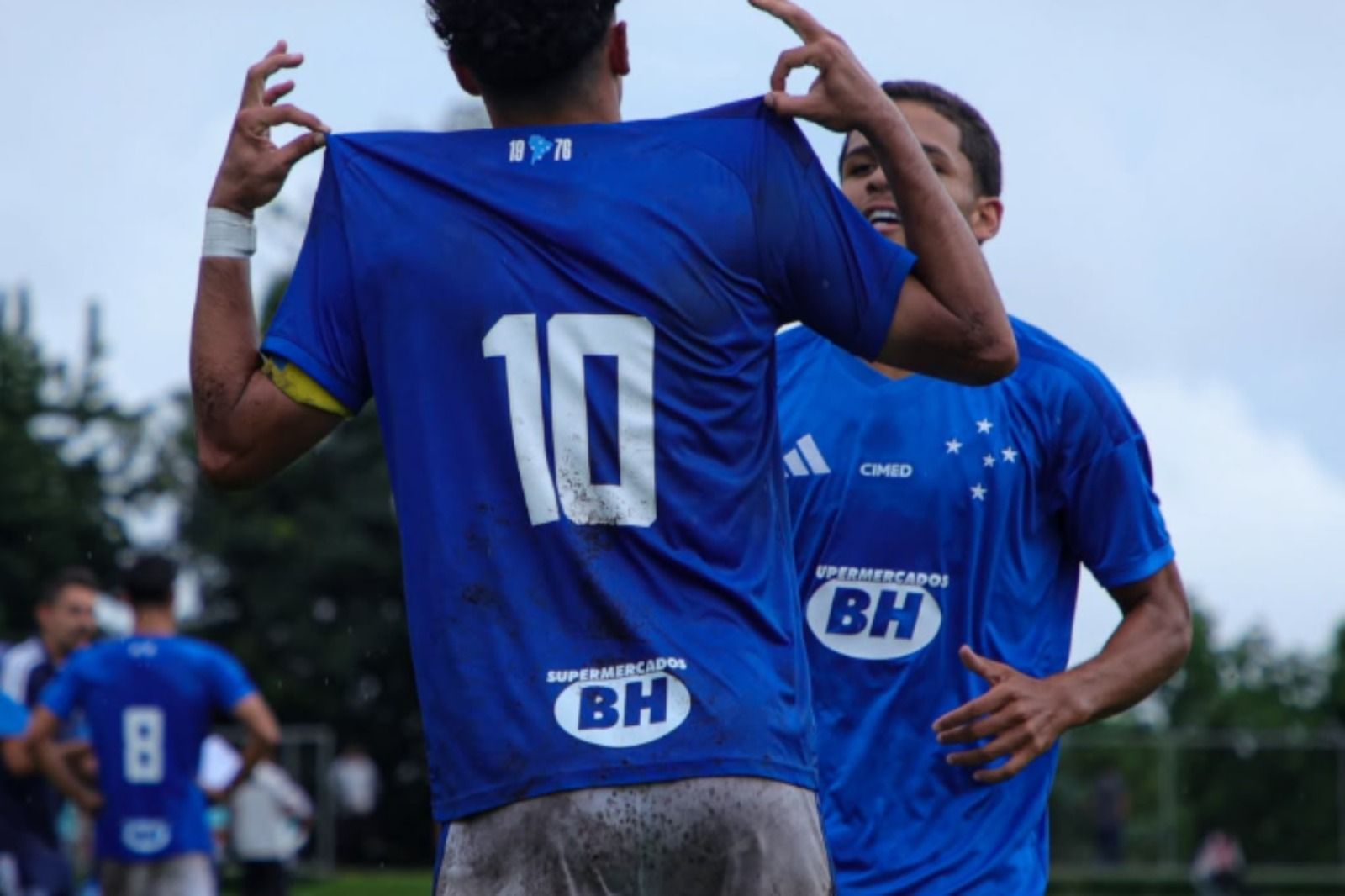 Joia brilha, Cruzeiro goleia Athletic e garante vaga na final do Mineiro Sub-20
