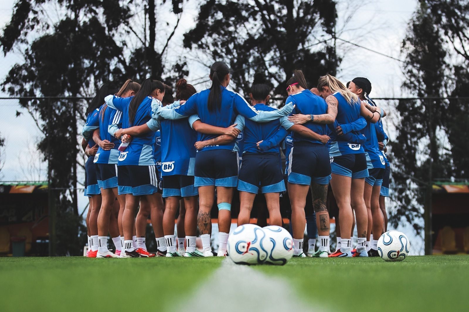 Cruzeiro enfrenta Libertad em busca de vaga nas semifinais da Libertadores Feminina