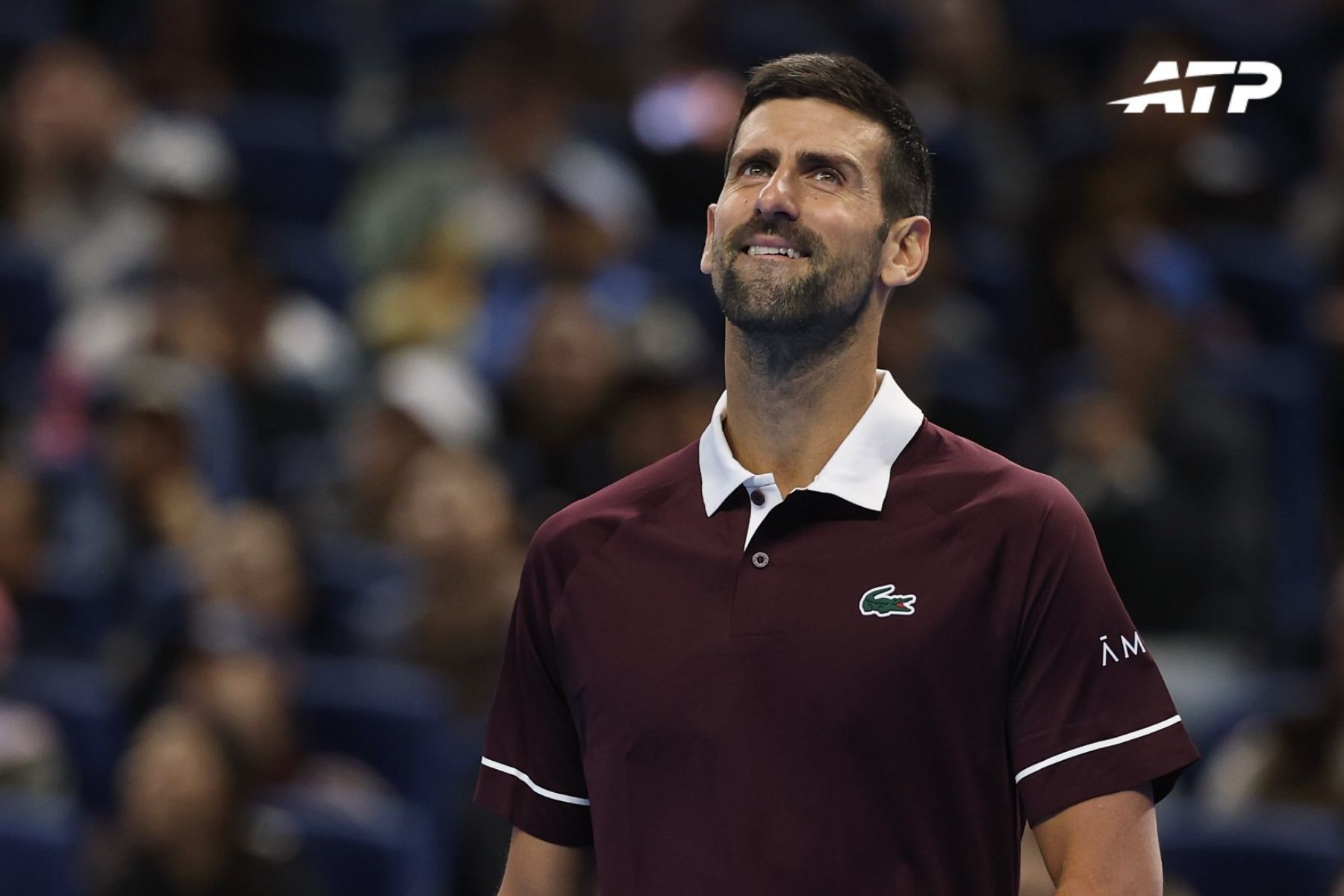Djokovic vira sobre Zverev, bate recorde de Nadal e vai à semifinal em Pequim