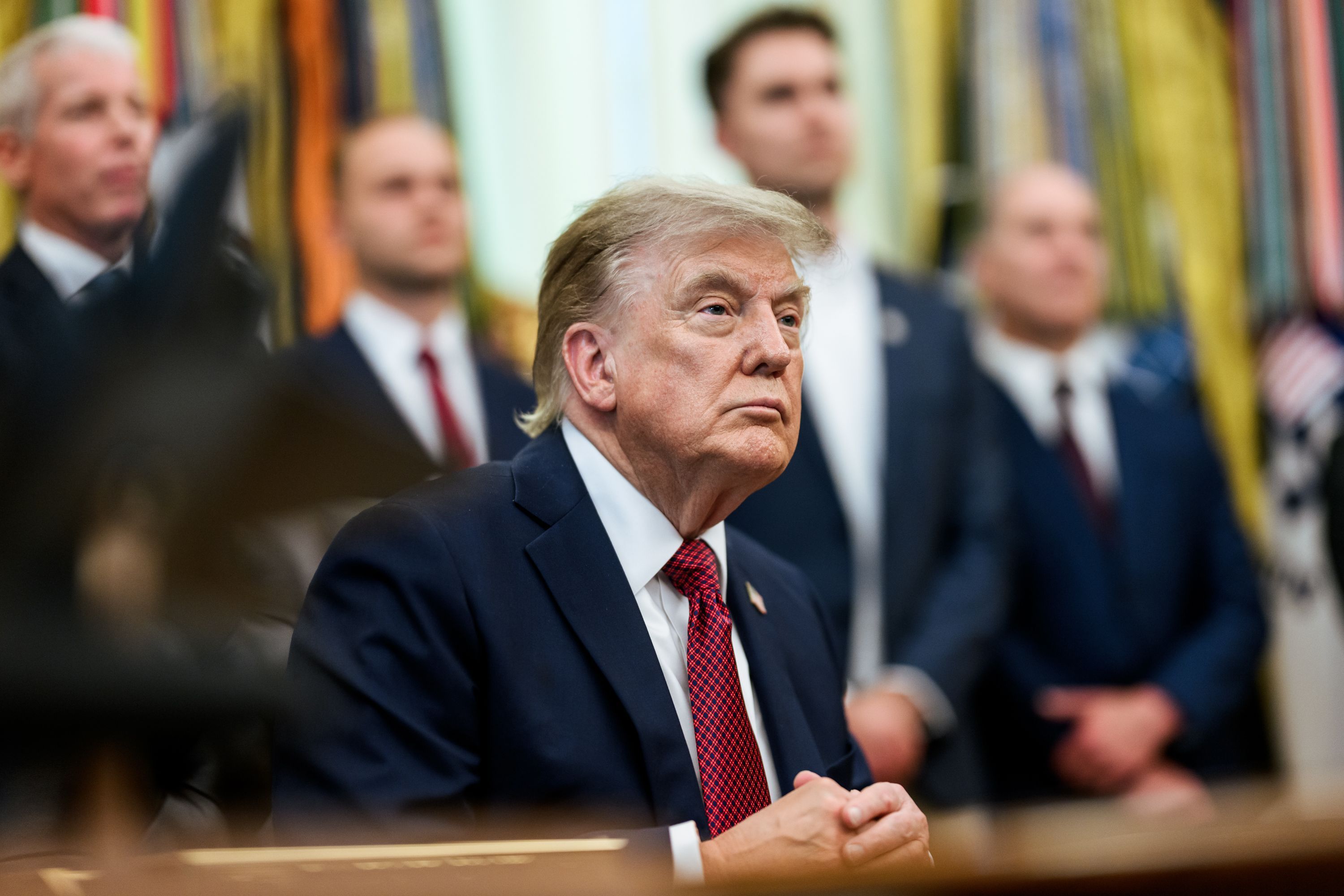 Trump prevê 2º turno apertado no Brasil e chama desempenho de Flávio de ‘vitória’