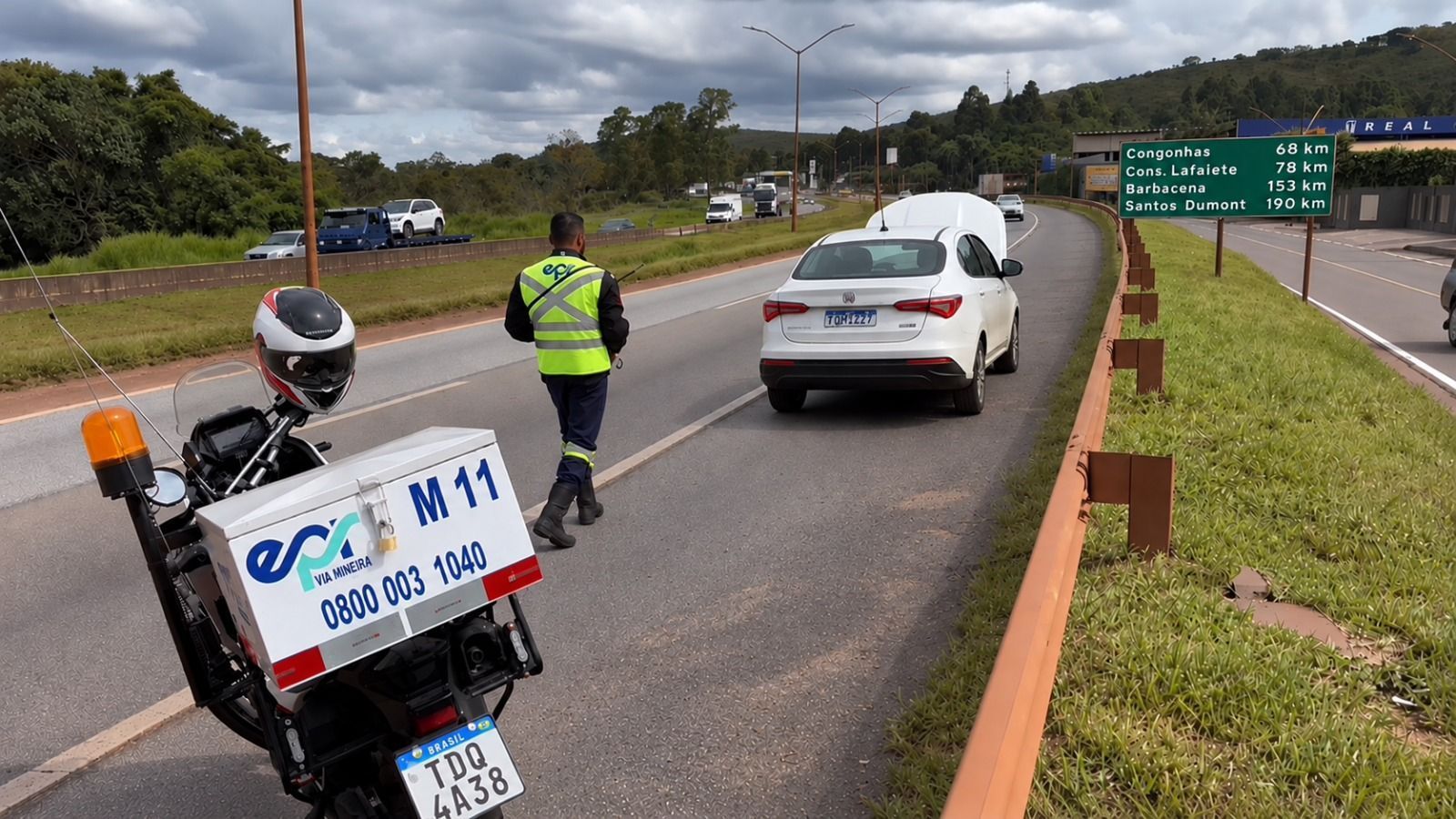 Feriado de Finados deve levar 242 mil veículos à BR-040; Congonhas tem bloqueios para obras