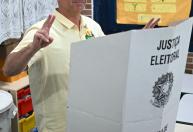 Eleições 2026: Flávio Bolsonaro vai às urnas no Rio e cita 'voto de revolta'