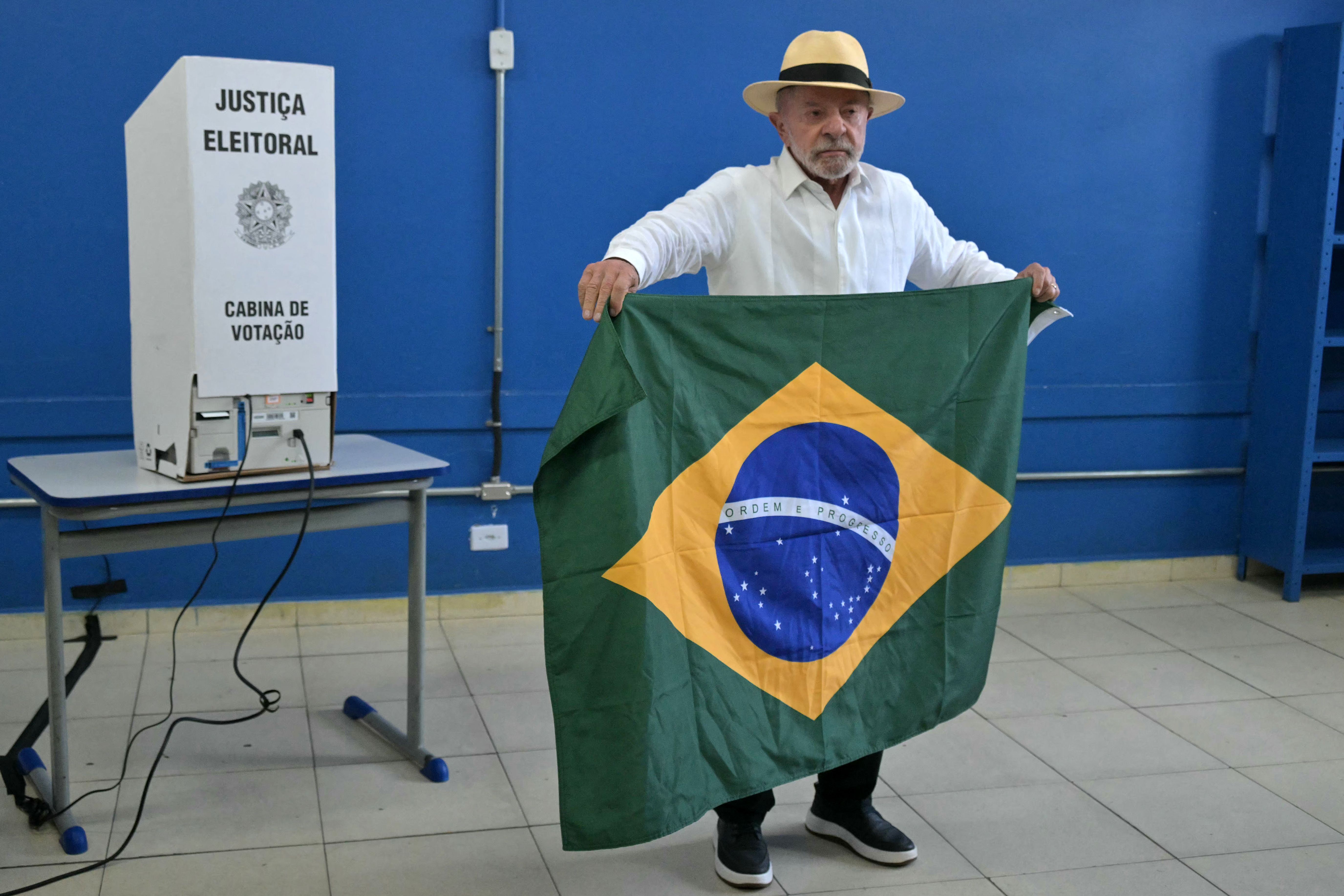 Eleições 2026: Lula vota em São Bernardo e diz estar 'muito confiante' na vitória