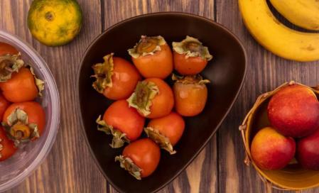 Estas 3 frutas nativas amadurecem na primavera e podem ser cultivadas no quintal
