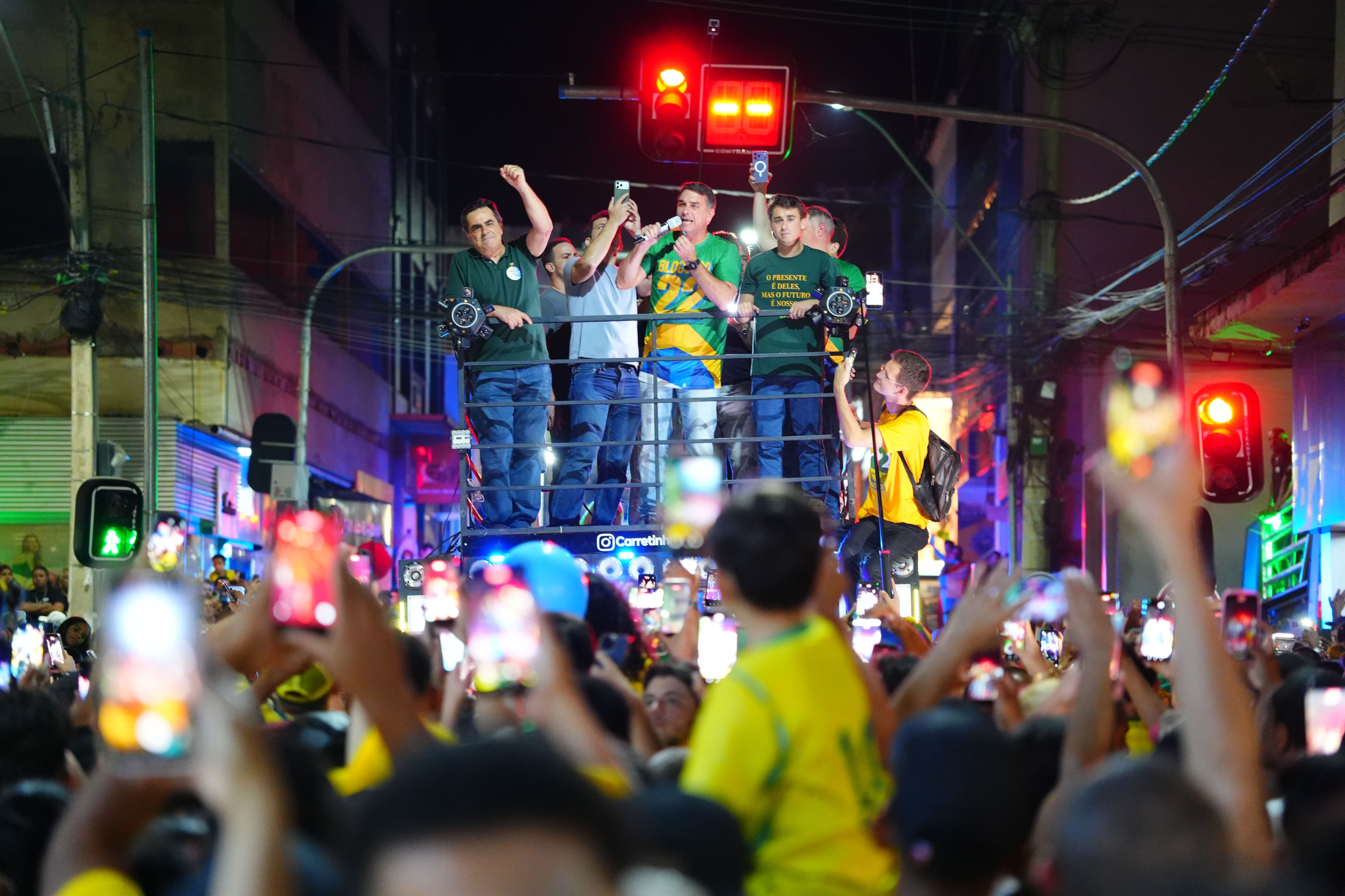 Flávio perde vantagem para Lula na única cidade do interior de MG que visitou no 2º turno