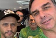 ‘Vocês terão um presidente que não faz ameaças ao Cleitinho’, diz Flávio ao lado do governador eleito de MG