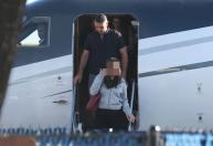 Flávio Bolsonaro fugiu para Argentina com passaporte italiano antes de ir para os EUA