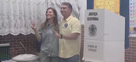 Flávio Bolsonaro (PL) vota no Rio de Janeiro