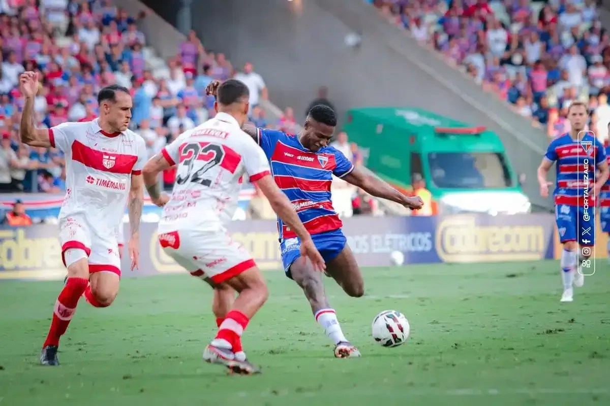 Ex-Atlético marca, e Fortaleza e CRB empatam pela Série B do Brasileiro