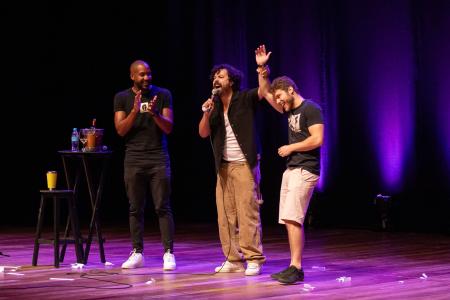Fernando Pedrosa leva stand-up 'Xaveca a Plateia e Bebe Vinho' para MG