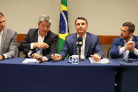 Flávio Bolsonaro afirma que cancelamento do debate da Globo configura 'censura no seu mais alto grau'