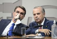 Coordenador de campanha de Flávio diz que 'não foi informado' sobre saída do senador do Brasil